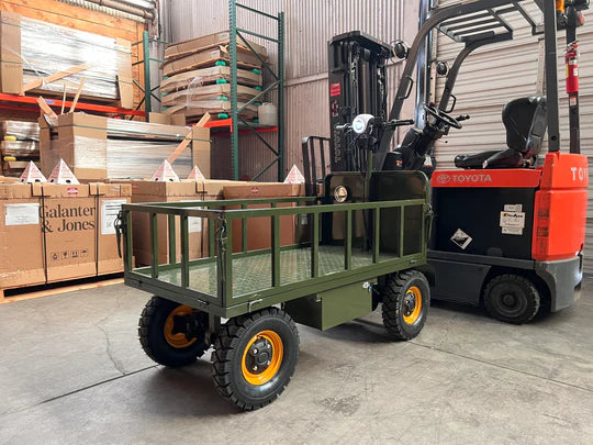 Four-wheel braking electric flatbed cart